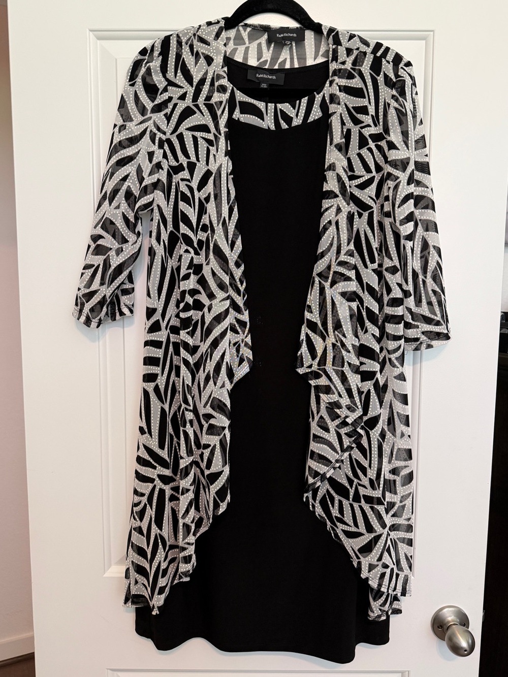 R&M Richards Black Dress with Black-White Shear Jacket Excellent Sz 14